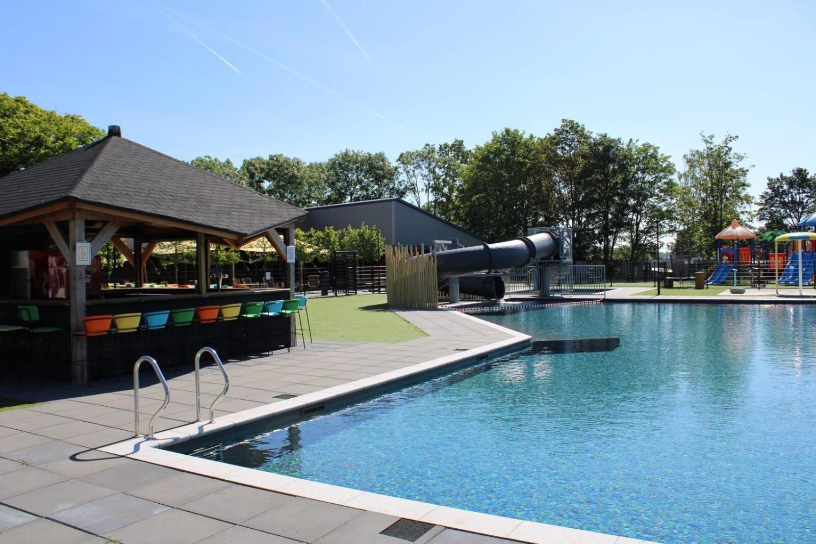Lathum Vakantiehuis Met Vijverzicht מראה חיצוני תמונה