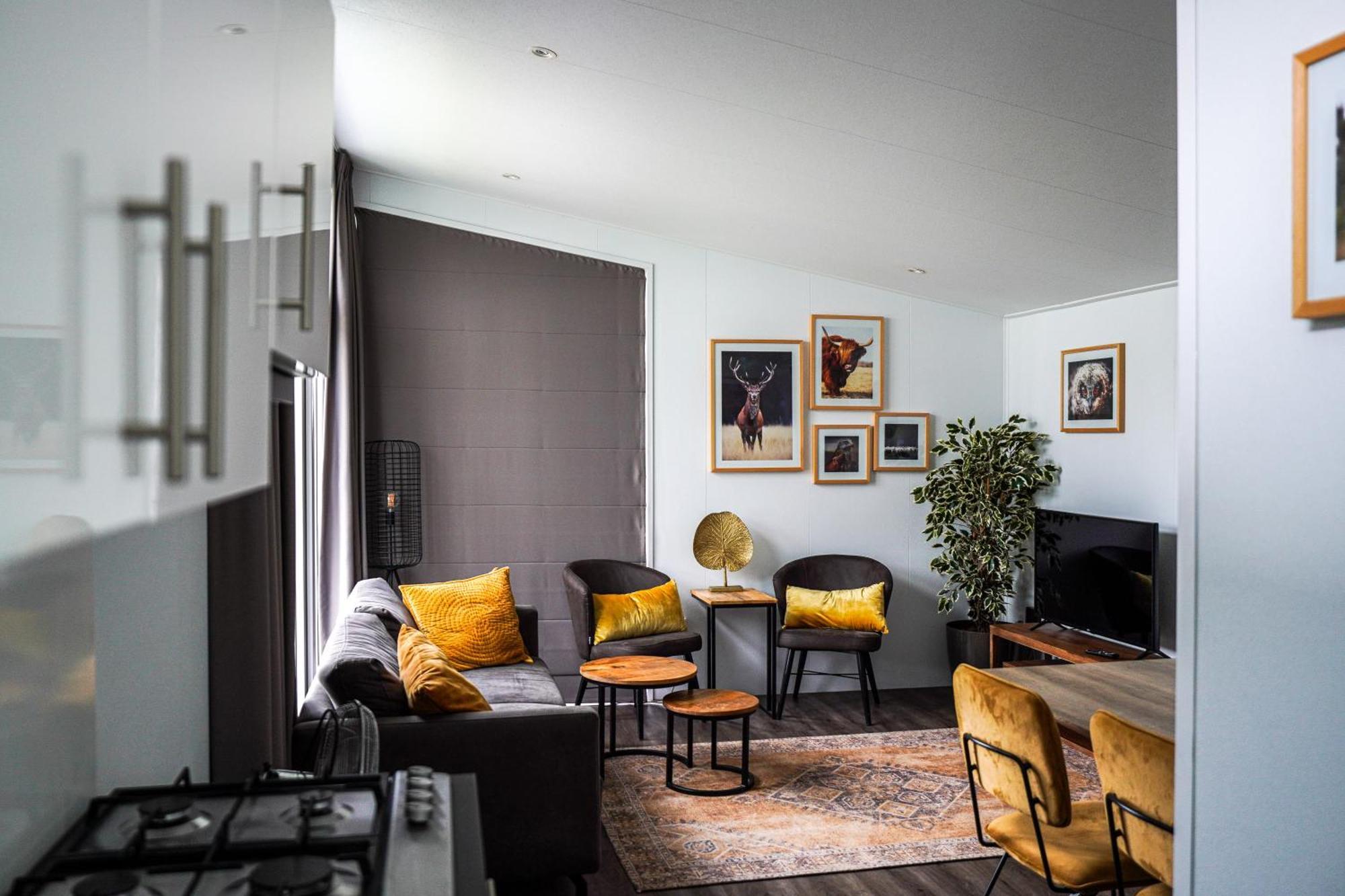 Lathum Vakantiehuis Met Vijverzicht מראה חיצוני תמונה